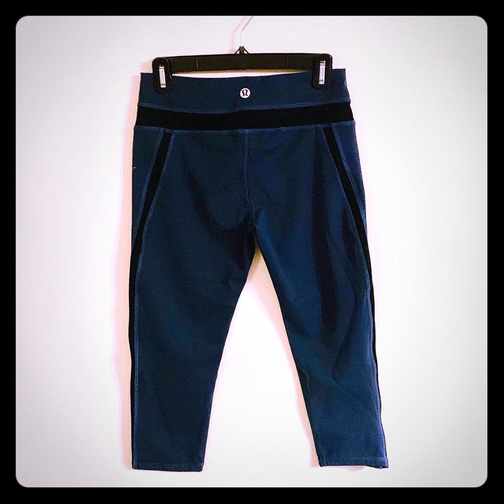 🍋EUC Lululemon Crop Leggings Mesh Panels Sz 8🍋